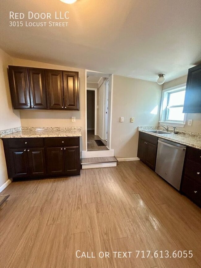 Building Photo - 3015 Locust St