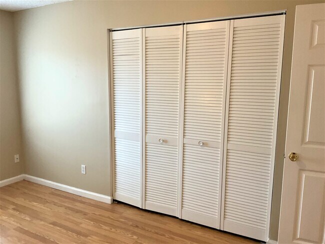 Building Photo - 5442 Fulmar Dr