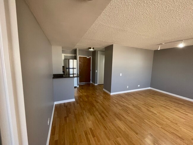 Building Photo - 2800 N Orchard St