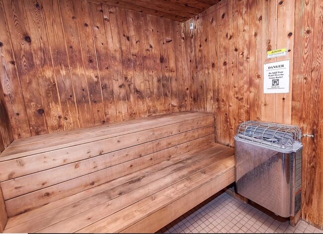 Saunas - 2011 Viking Dr NW