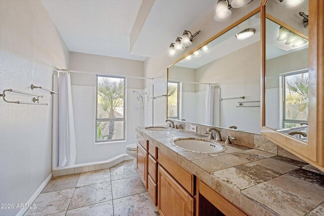 Building Photo - 12624 N 73rd Pl