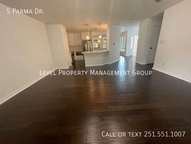 Building Photo - 5 Parma Dr