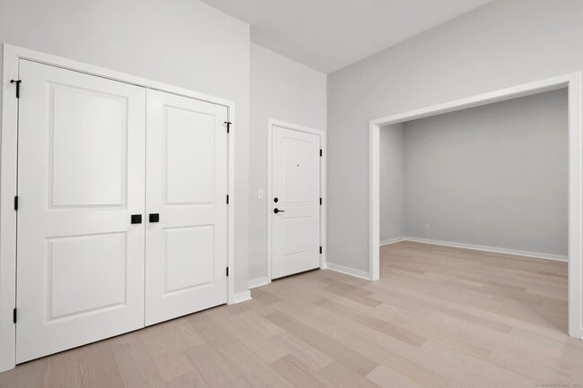 Building Photo - 9 John St