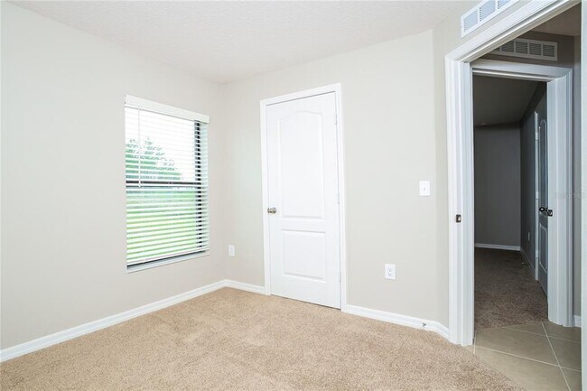 Building Photo - 367 W Aster Ct