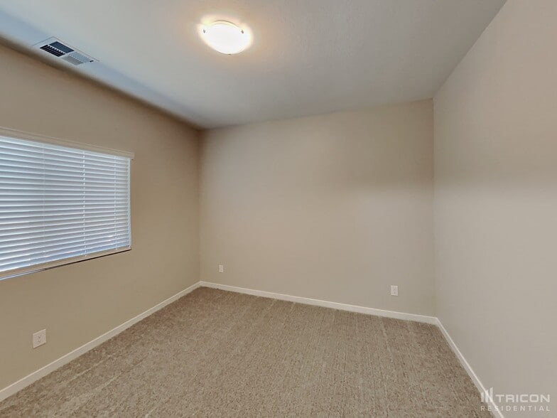 Building Photo - 2831 Lindsey Spgs St