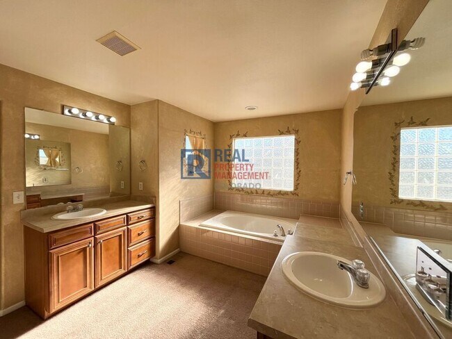 Building Photo - 9835 Nucla St