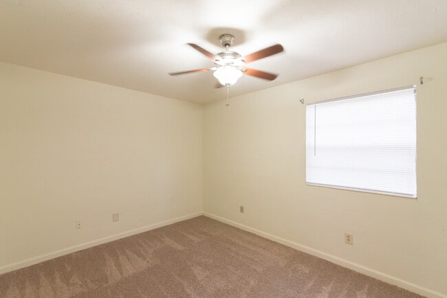 Building Photo - 3753 Maria Cir