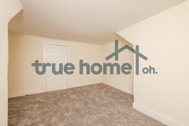 Building Photo - 130 Burgess Ave