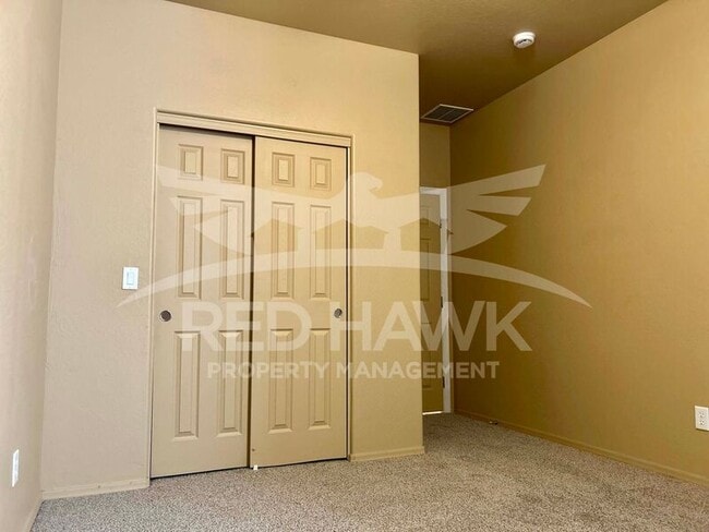 Building Photo - 879 S Phelps Dr