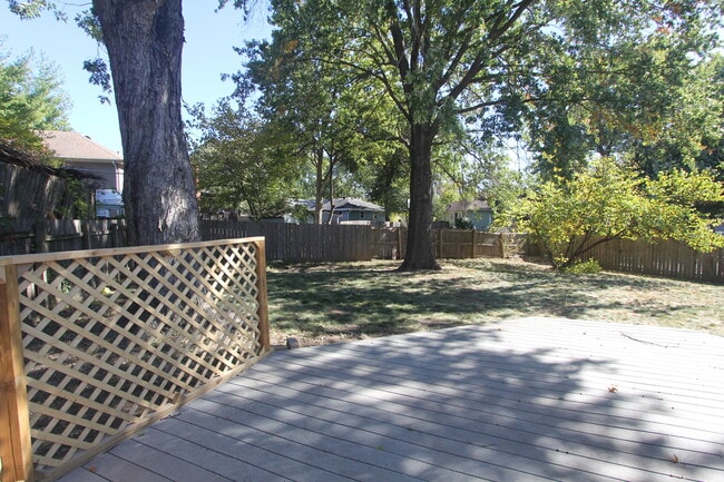 Building Photo - 2208 NW 11th St