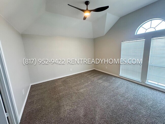 Building Photo - 2221 Overton Dr