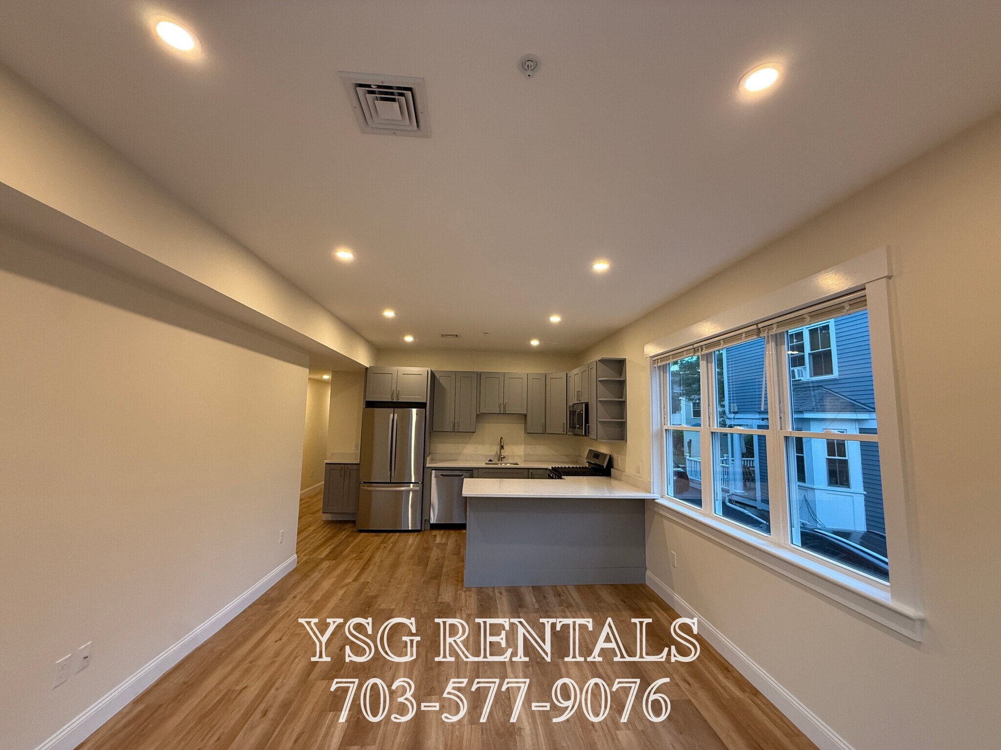 Building Photo - 14 Dorr St