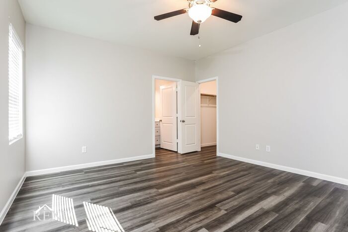 Building Photo - 6009 Mojave Dr