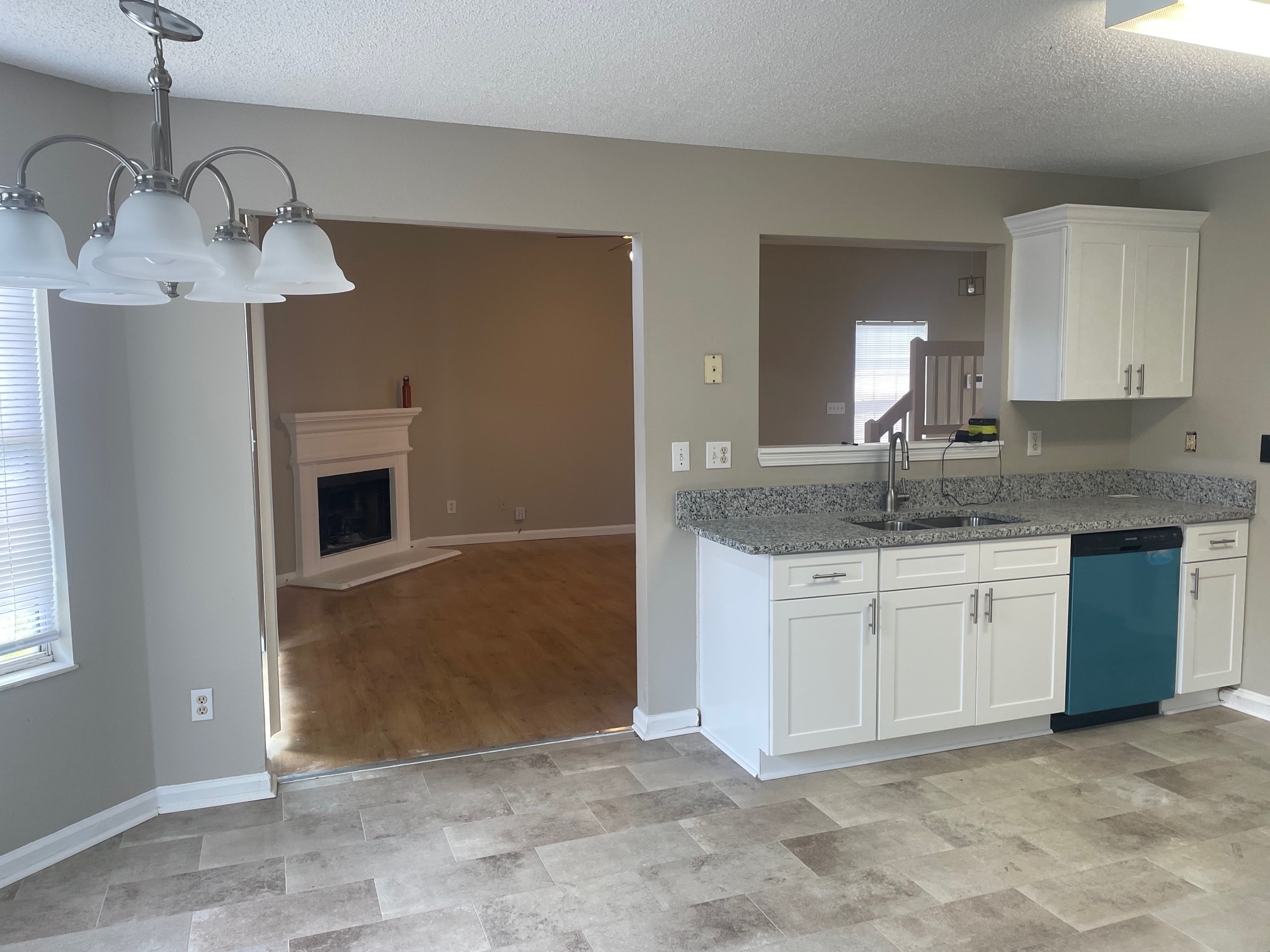 Building Photo - 6350 Klondike River Rd