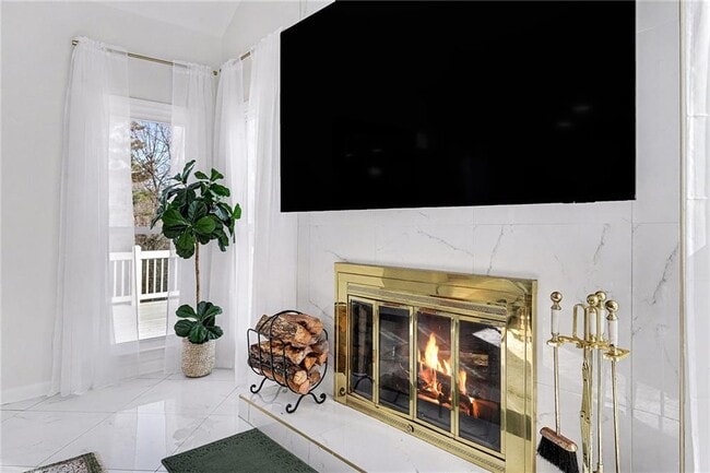 Building Photo - 241 Nacoochee Dr