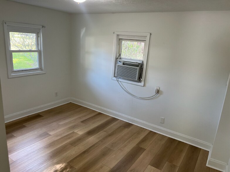 Building Photo - 1517 Tinkertown Ave