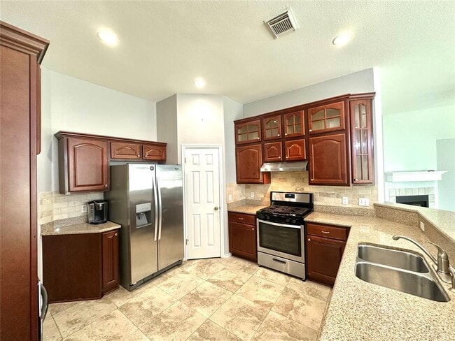 Building Photo - 14901 Babbling Brook Dr