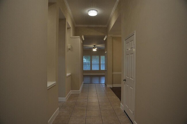 Building Photo - 26639 Summerbend Hollow Ln