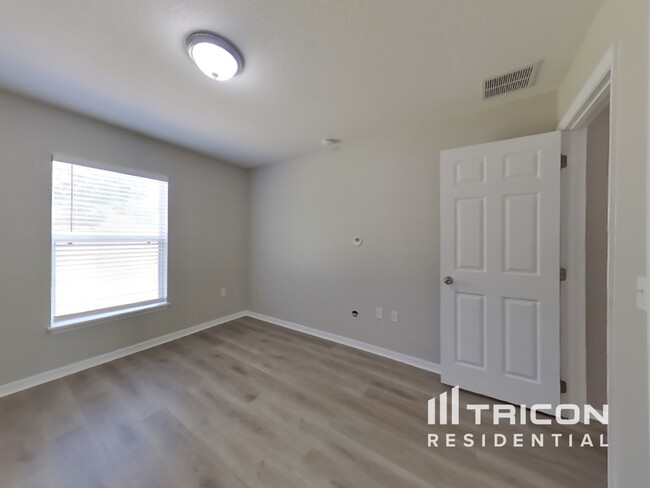 Building Photo - 20825 Marlin St