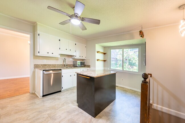 Building Photo - 4682 Red Leaf Way