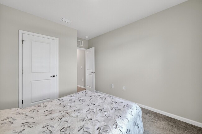Building Photo - 9449 SW Libertas Wy