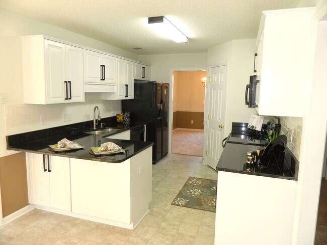 Building Photo - 2905 Galahad Way