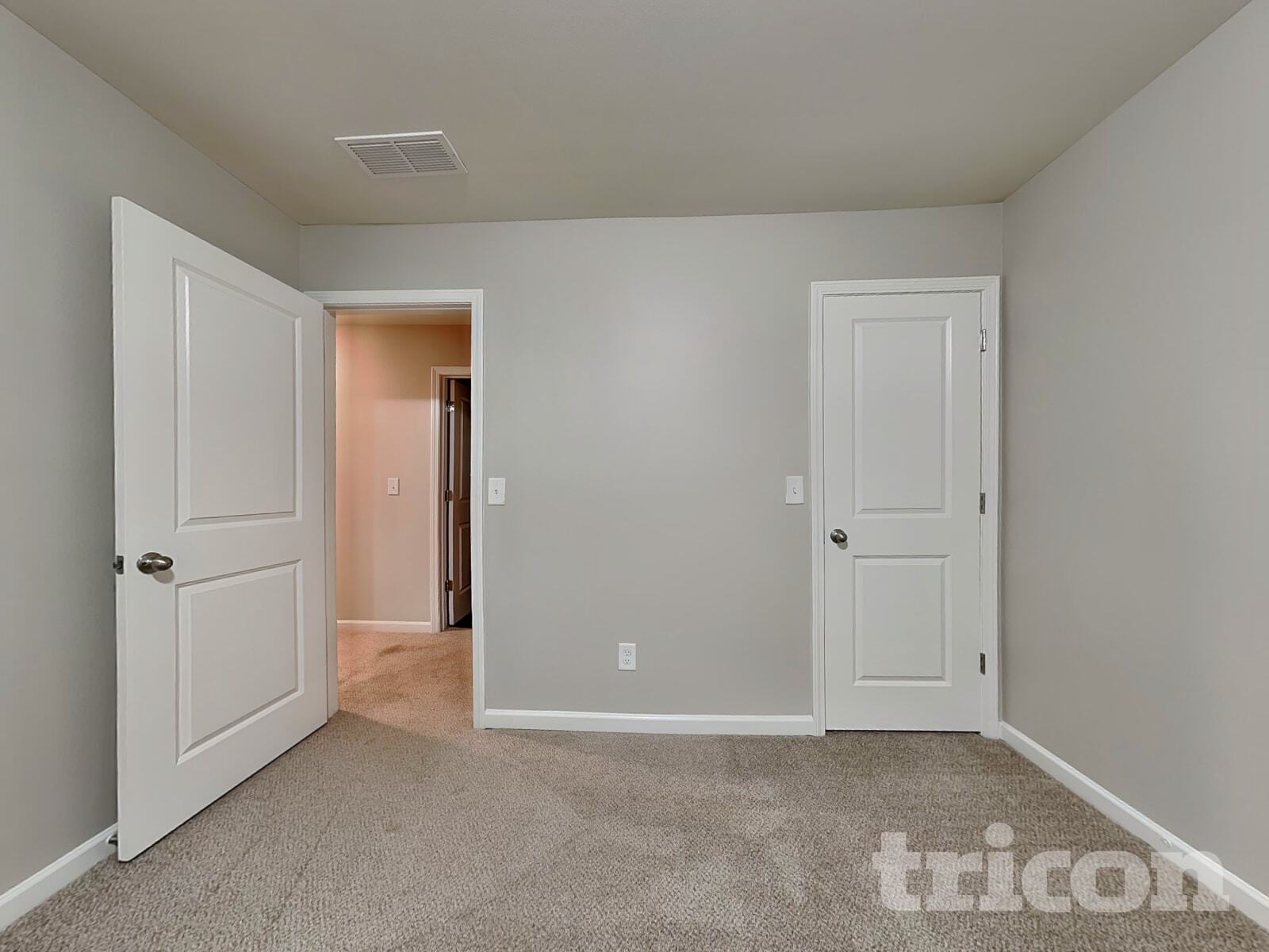 Building Photo - 2137 Hudson Dr