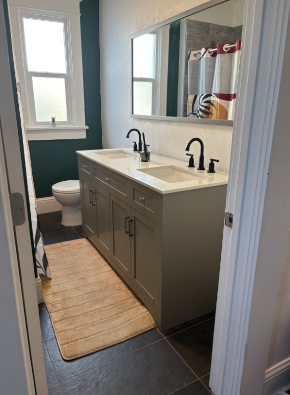 Building Photo - 3205 Josephine St