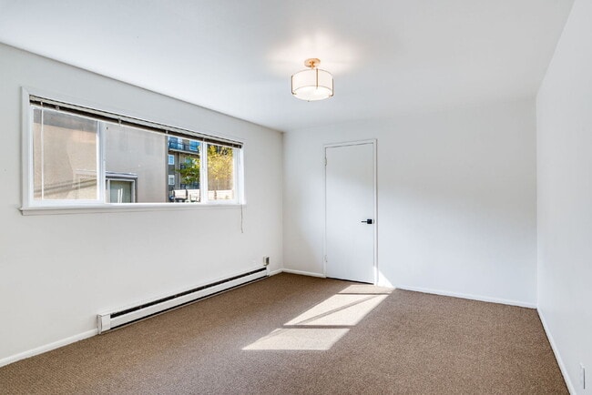 Building Photo - 3471 6th Ave NW