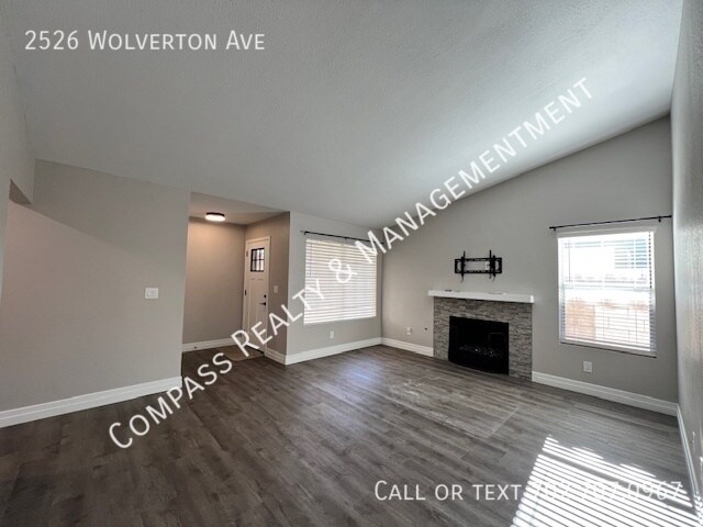 Building Photo - 2526 Wolverton Ave