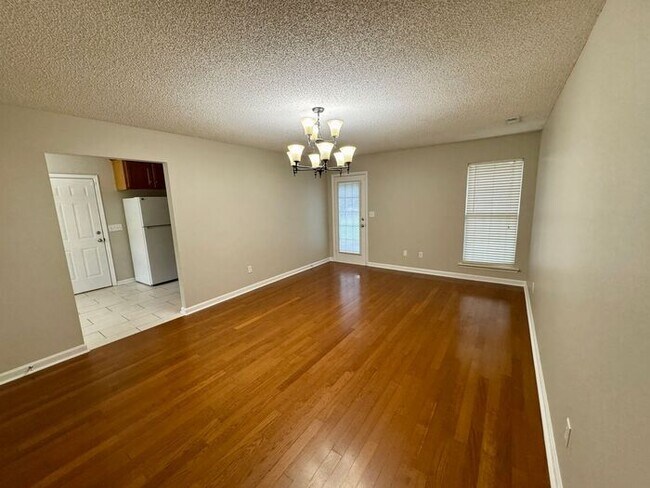Building Photo - Great Harvest Home for rent