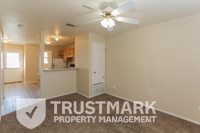 Building Photo - 4403 B Abigail