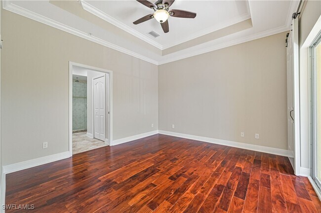 Building Photo - 12091 Santaluz Dr