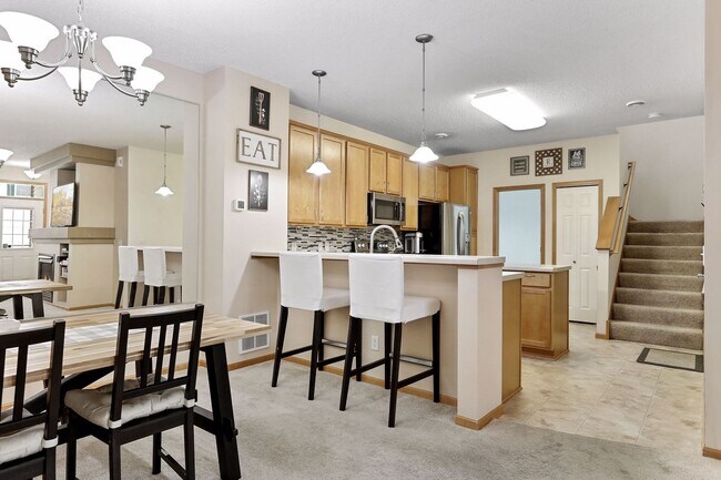 Building Photo - Amenity-Packed Bailey’s Arbor Townhome — Available June 1!