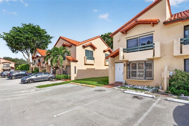 Building Photo - 10206 SW 77th Ct