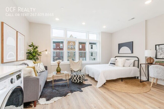 Building Photo - 2825 W Girard Ave