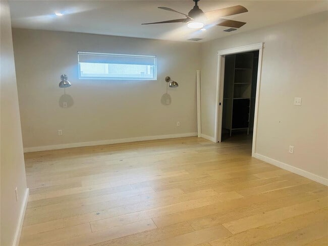 Building Photo - 4434 Coquina Dr