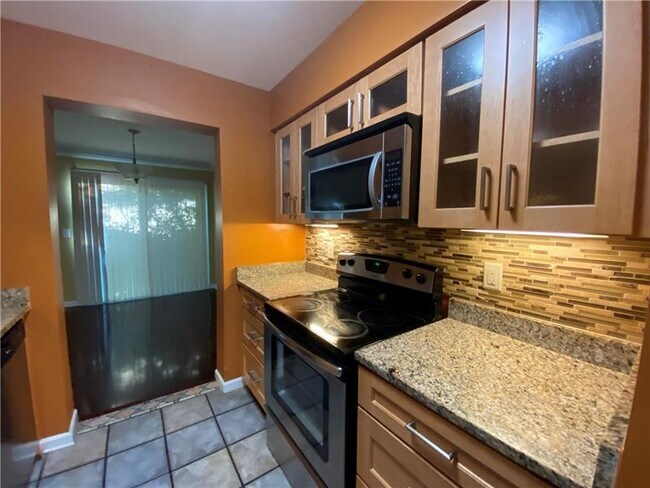 Building Photo - 6448 Appletree Way