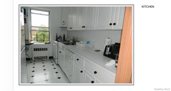 Building Photo - 105-24-105-63 63rd Dr
