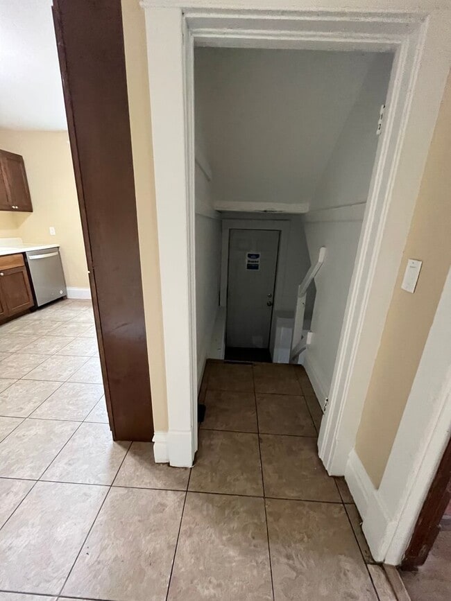 Building Photo - Spacious 4 Bed/2 Bath Rental Home!