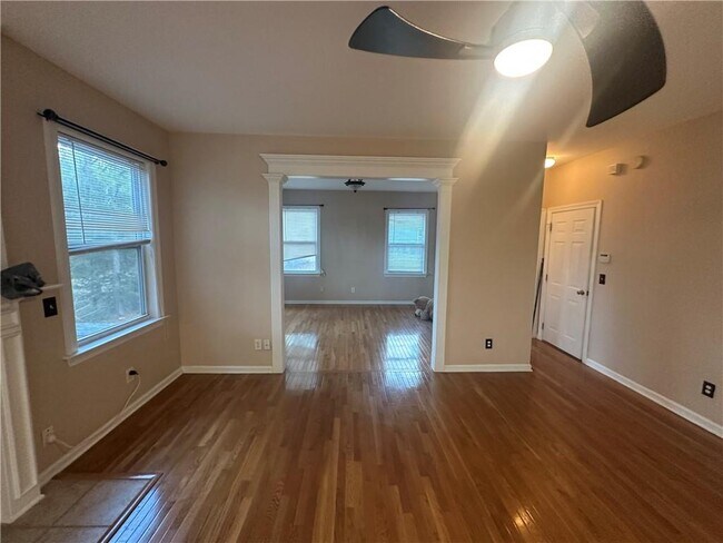 Building Photo - 61 Longwood Ct