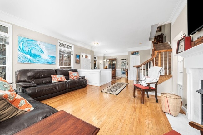 Building Photo - 4620 Knight Pl