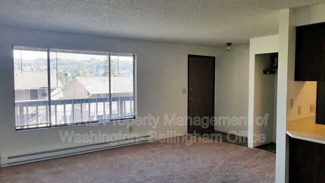 Building Photo - 808 21st St