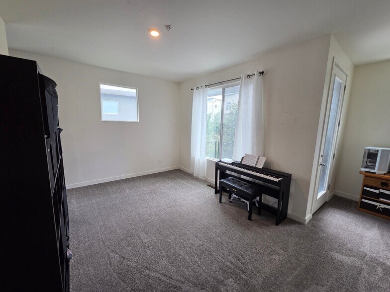 Building Photo - 5097 Laureston Way