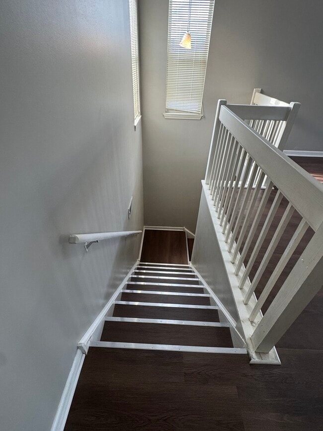 Building Photo - 1349 Orleans Dr