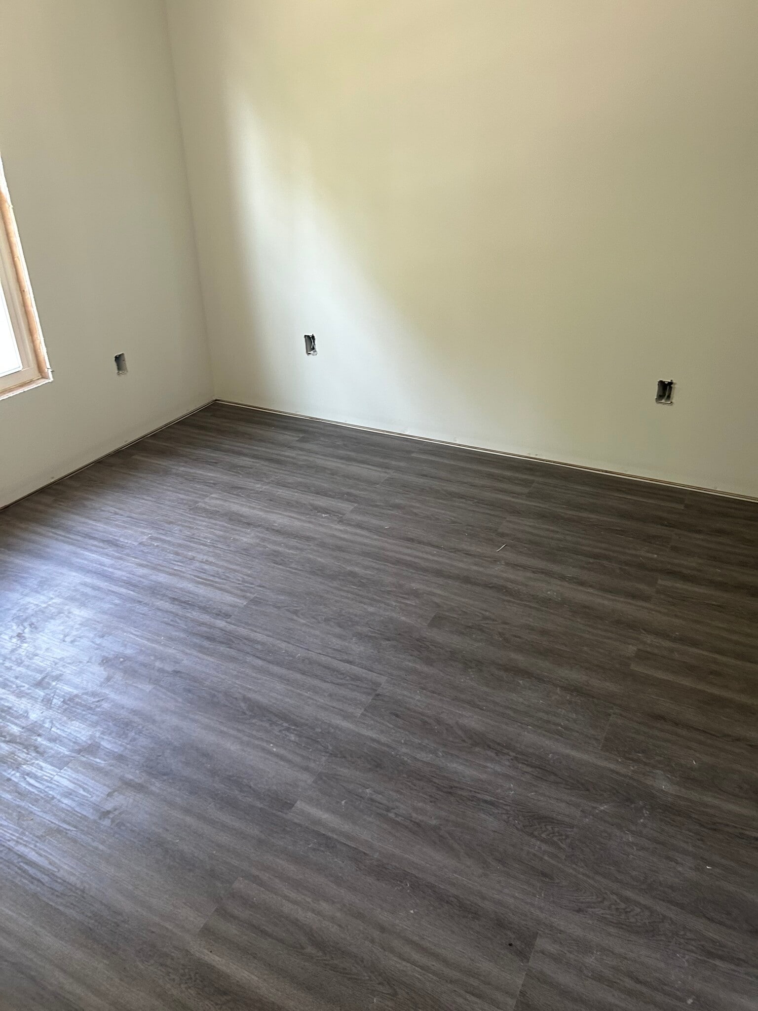 Building Photo - 305 N 2nd St