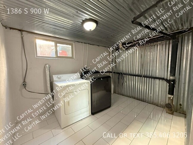 Building Photo - 1386 S 900 W