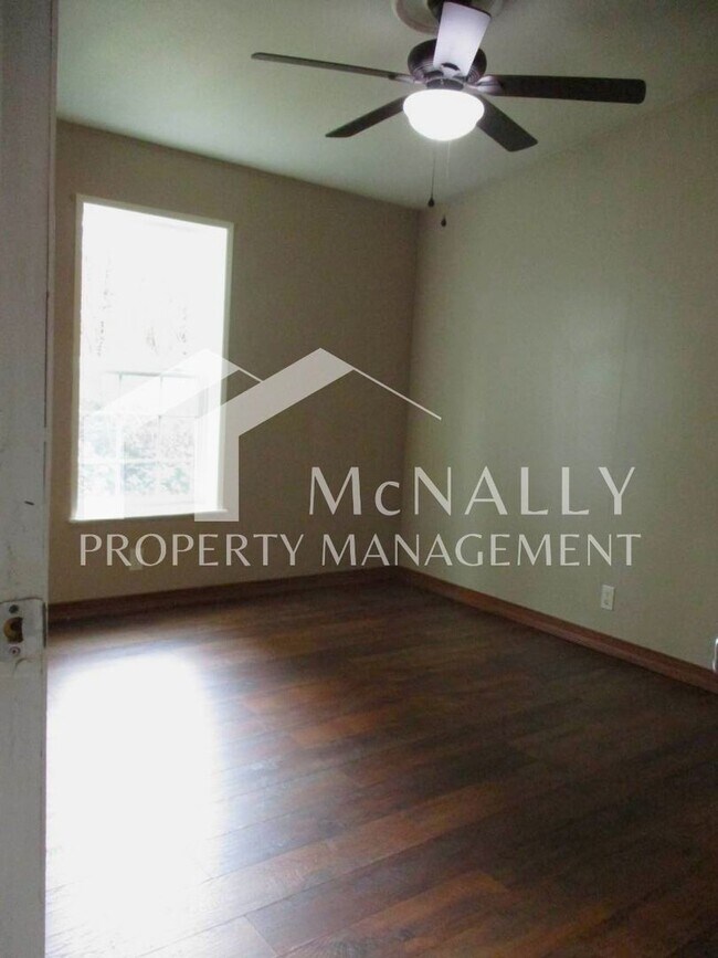 Building Photo - 3 Bedroom 2 Bath Home in Lakebay