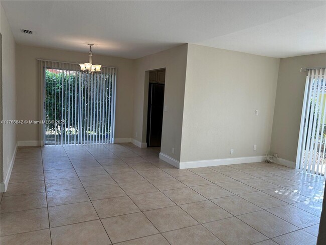 Building Photo - 3890 NW 79th Ave