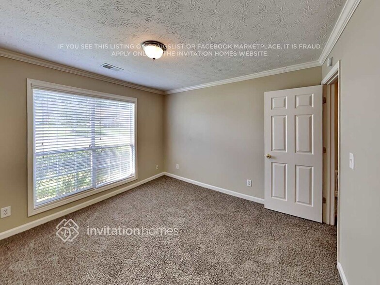 Building Photo - 590 Lendl Ln